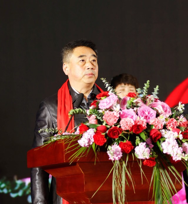 首页 >> 群众体育       定兴县委常委,宣传部长赵胜男致开幕辞.